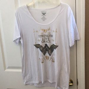 FINAL MARKDOWN Wonder Woman Short-sleeved Tee (2X)